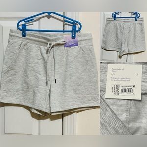Women's Beautifully Soft Fleece Lounge Shorts - Stars Above Heathered Gray M *M4